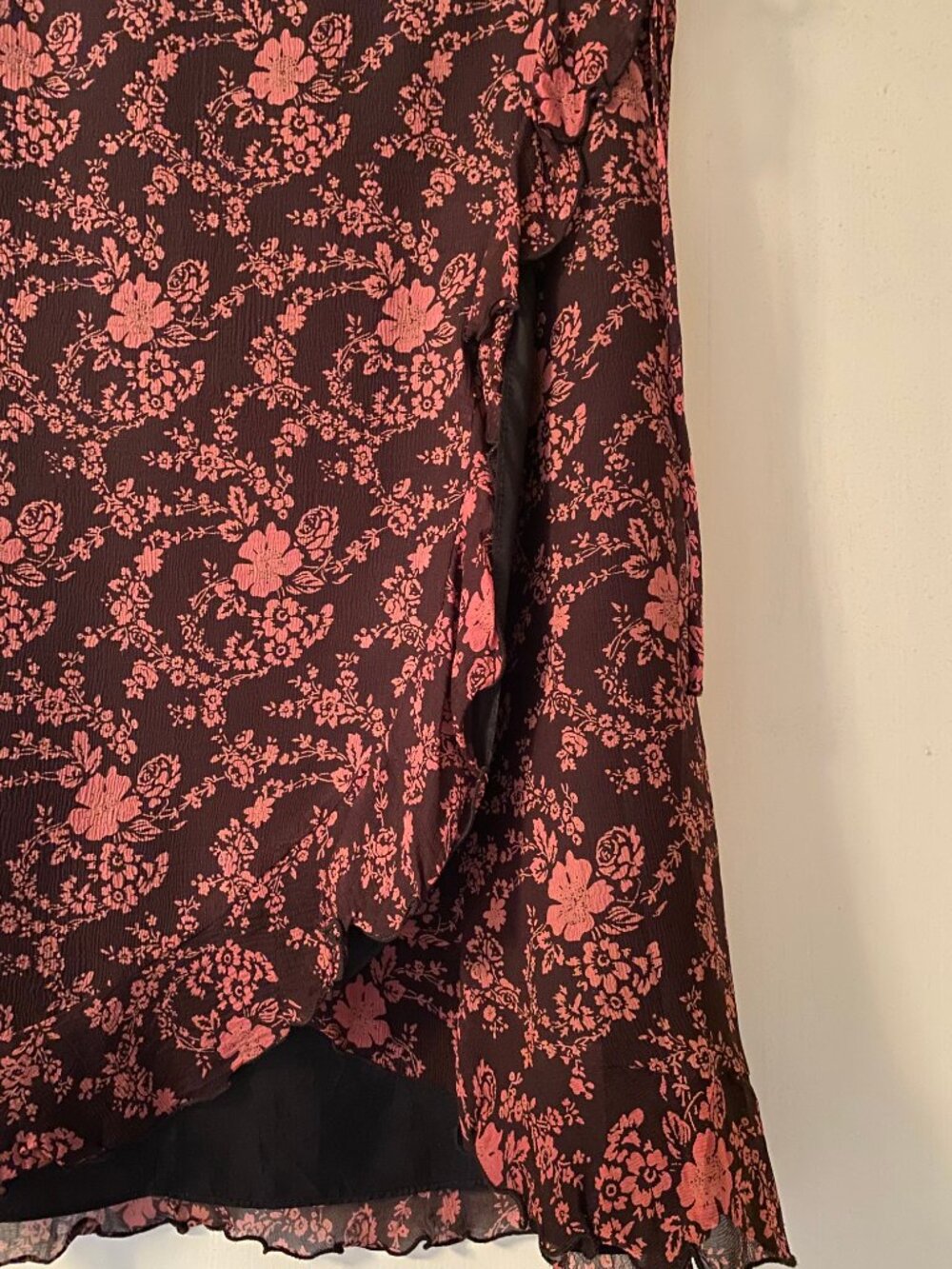 Nanette Lepore Silk two-piece set with matching top & wrap-around skirt - Picture 8 of 15